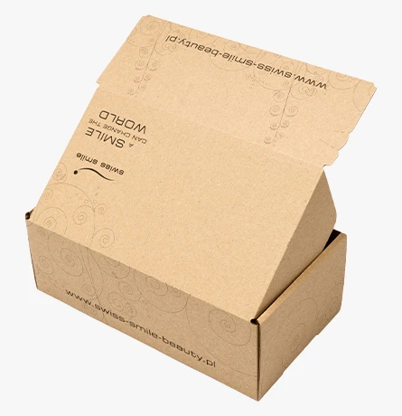 pudełko wysyłkowe z własnym nadrukiem nie tylko logo